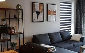 Apartament J Towers z widokiem na jezioro